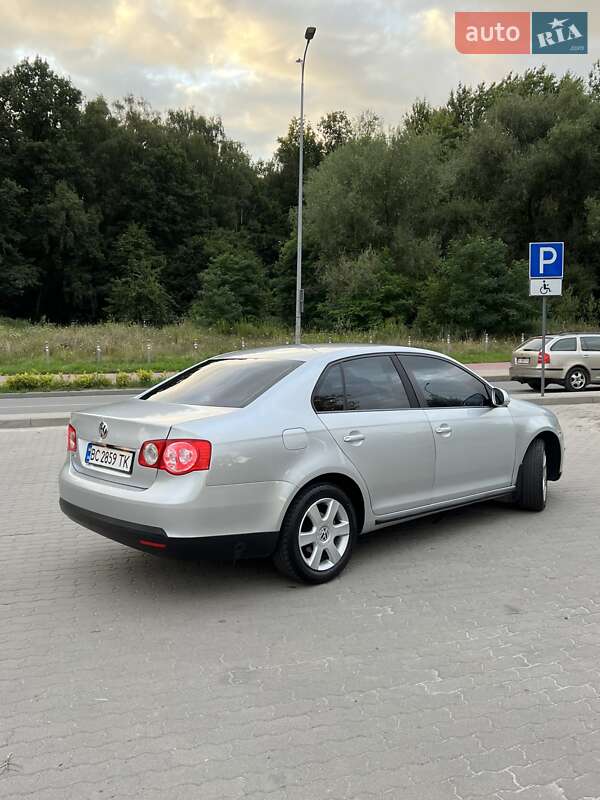 Седан Volkswagen Jetta 2008 в Ивано-Франковске