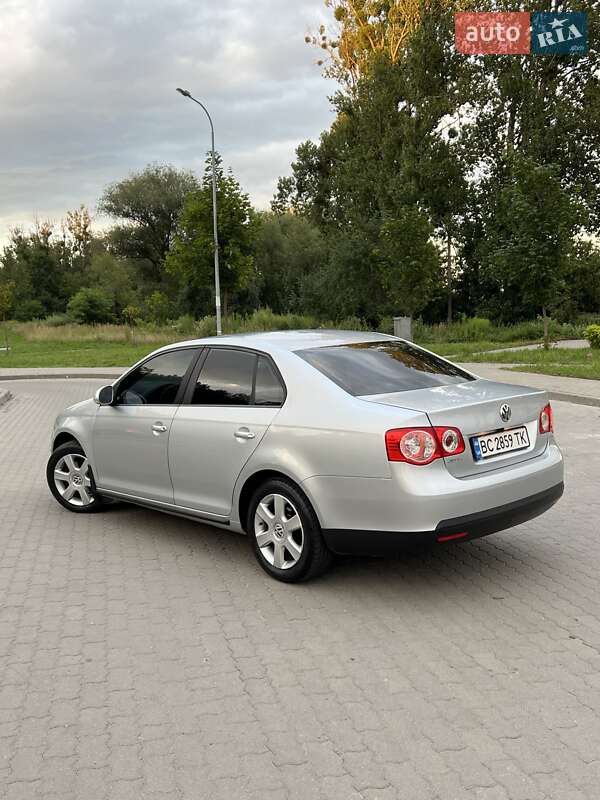 Седан Volkswagen Jetta 2008 в Ивано-Франковске