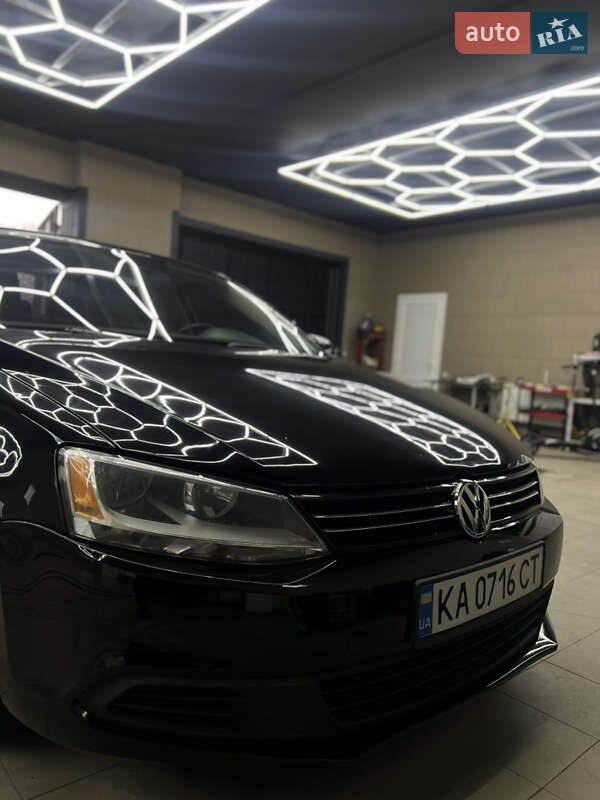 Седан Volkswagen Jetta 2011 в Кропивницькому