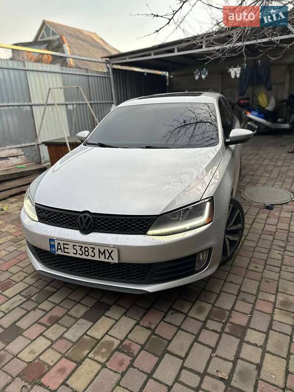 Седан Volkswagen Jetta 2013 в Днепре фото Седан Volkswagen Jetta 2013 в Днепре