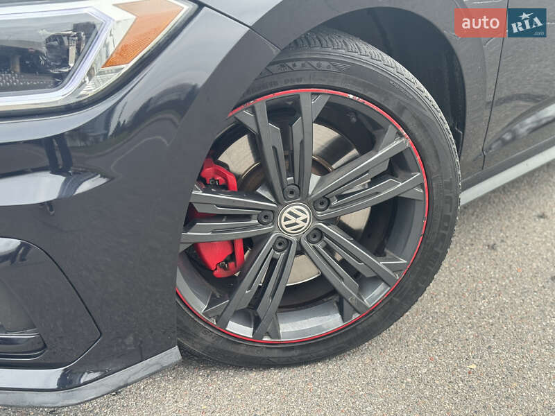 Седан Volkswagen Jetta 2018 в Киеве