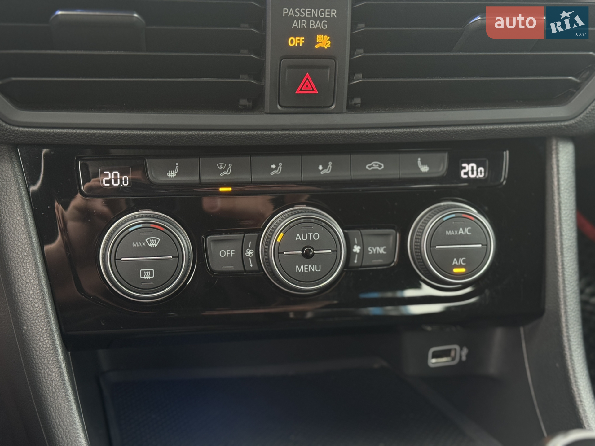 2018 Volkswagen Jetta - мініатюра 24