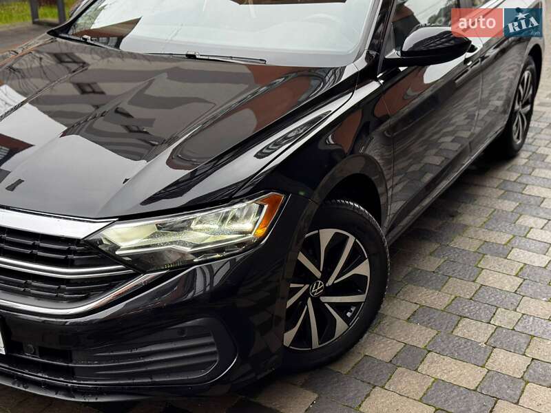 Седан Volkswagen Jetta 2022 в Ивано-Франковске