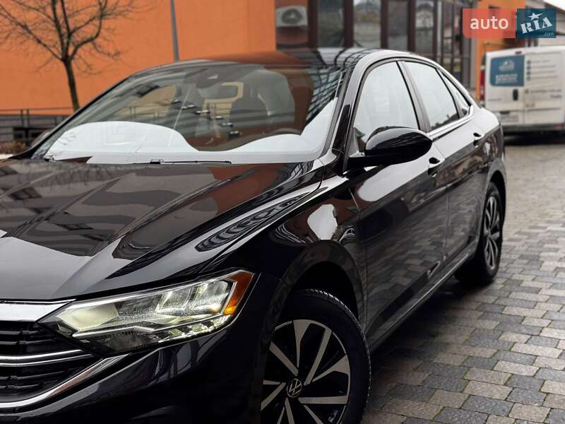 Седан Volkswagen Jetta 2022 в Ивано-Франковске