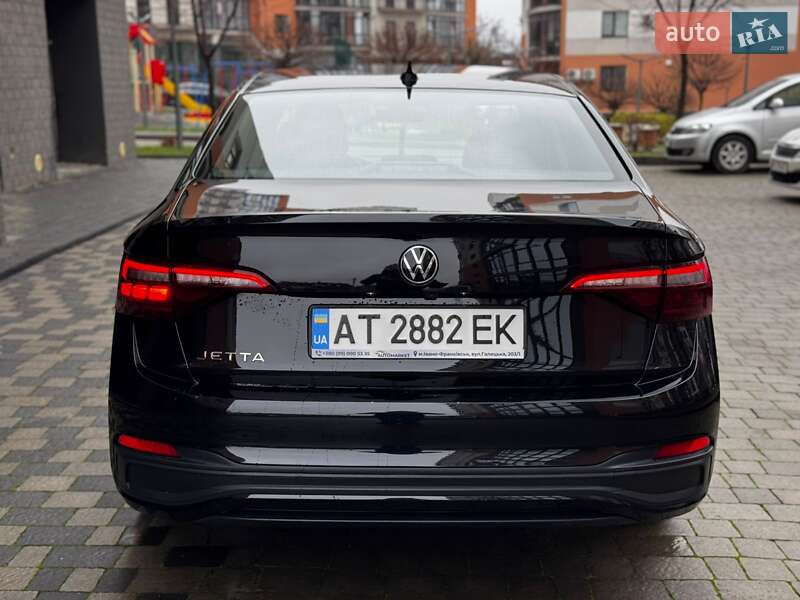 Седан Volkswagen Jetta 2022 в Ивано-Франковске
