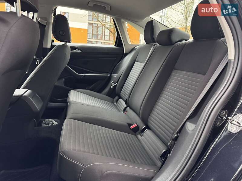 Седан Volkswagen Jetta 2022 в Ивано-Франковске