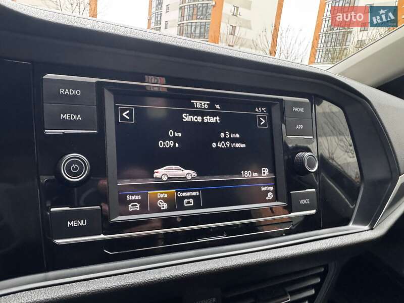 Седан Volkswagen Jetta 2022 в Ивано-Франковске