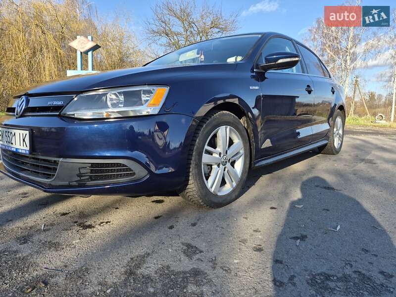 Седан Volkswagen Jetta 2012 в Дубні