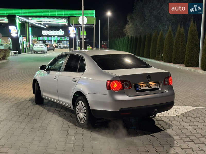 Седан Volkswagen Jetta 2008 в Хмельницком