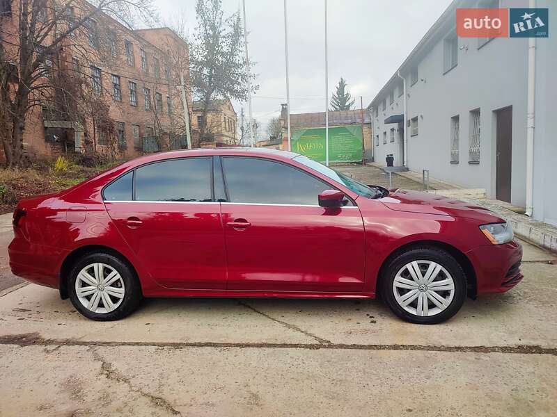 Седан Volkswagen Jetta 2017 в Ромнах