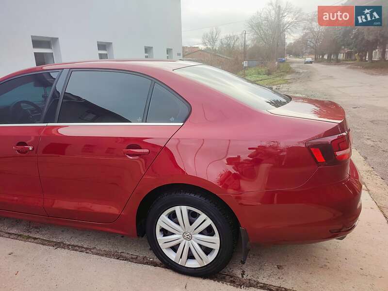 Седан Volkswagen Jetta 2017 в Ромнах