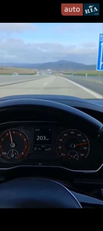 Седан Volkswagen Jetta 2019 в Сарнах