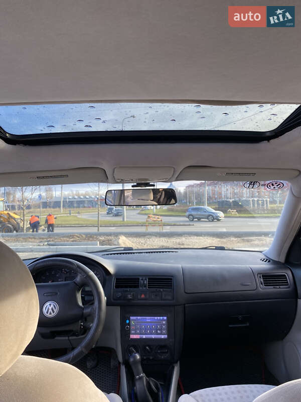 Седан Volkswagen Jetta 2003 в Чернігові