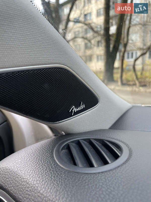 Седан Volkswagen Jetta 2012 в Києві