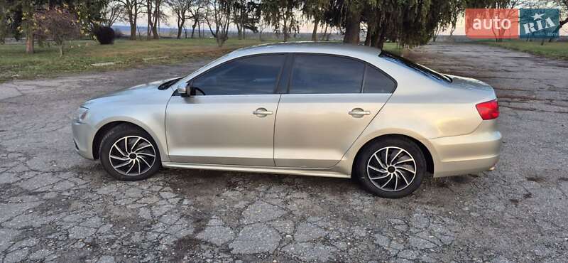 Седан Volkswagen Jetta 2012 в Харкові