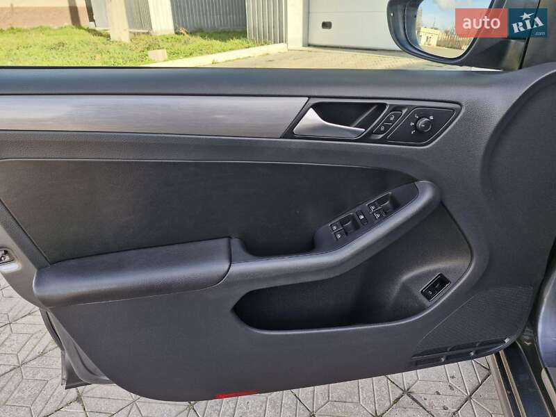 Седан Volkswagen Jetta 2015 в Миколаєві фото 11 Седан Volkswagen Jetta 2015 в Миколаєві