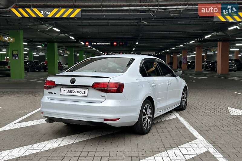 Седан Volkswagen Jetta 2016 в Києві