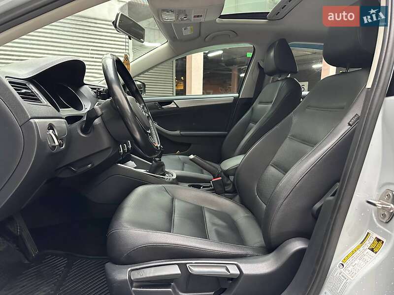 Седан Volkswagen Jetta 2016 в Києві