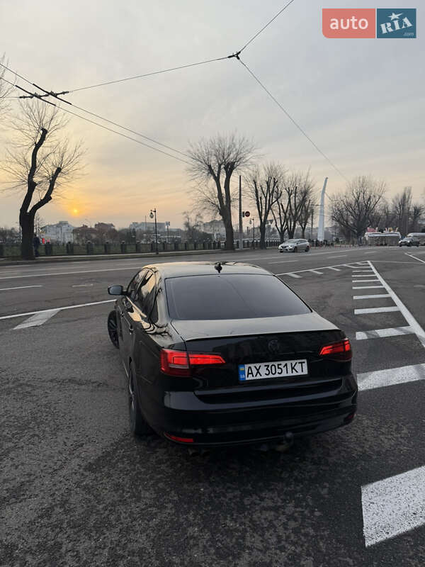 Седан Volkswagen Jetta 2016 в Харкові