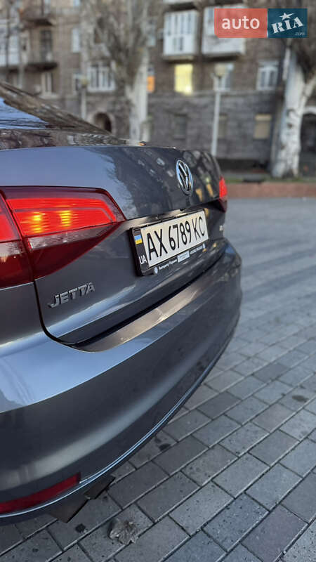 Седан Volkswagen Jetta 2017 в Дніпрі