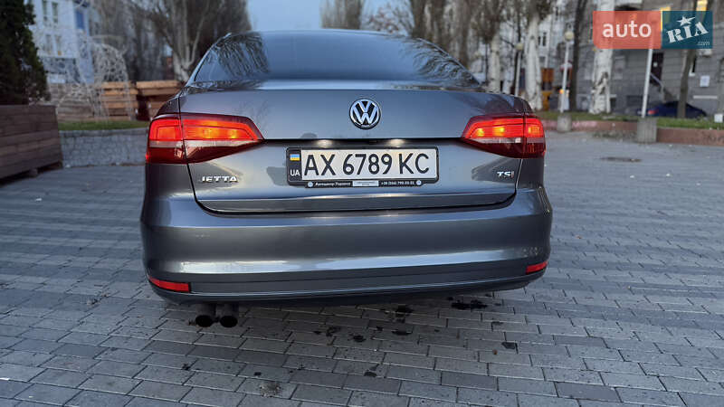 Седан Volkswagen Jetta 2017 в Дніпрі