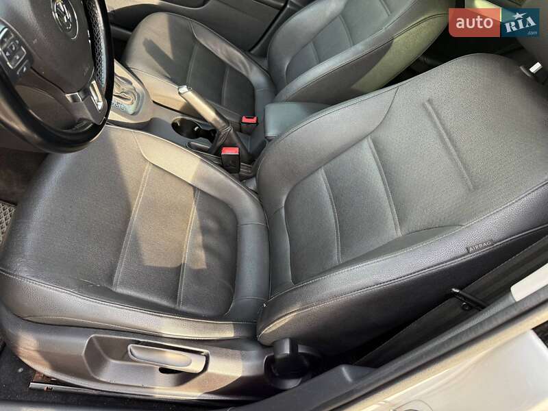 Седан Volkswagen Jetta 2011 в Киеве фото 18 Седан Volkswagen Jetta 2011 в Киеве