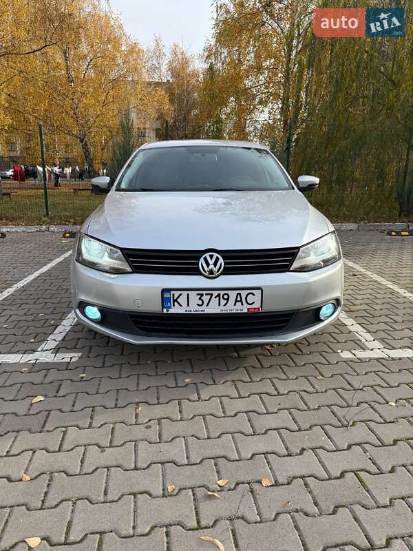 Седан Volkswagen Jetta 2011 в Киеве фото 14 Седан Volkswagen Jetta 2011 в Киеве