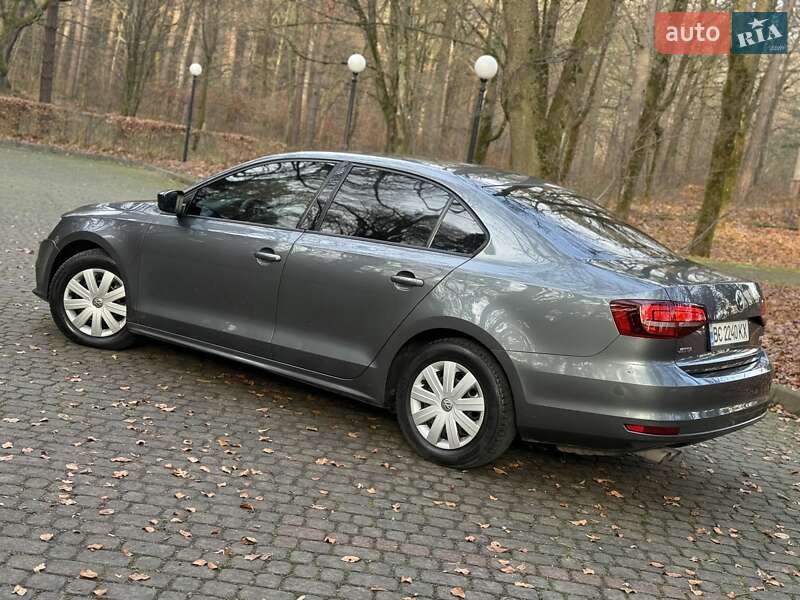 Седан Volkswagen Jetta 2015 в Львове фото 14 Седан Volkswagen Jetta 2015 в Львове