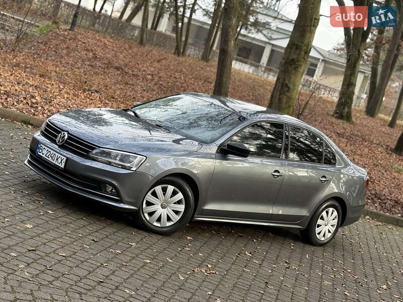 Седан Volkswagen Jetta 2015 в Львове фото 51 Седан Volkswagen Jetta 2015 в Львове