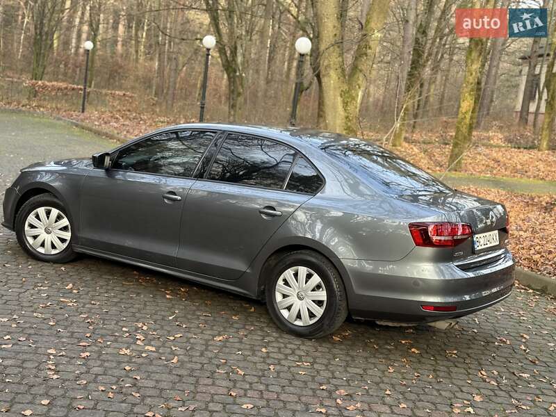 Седан Volkswagen Jetta 2015 в Львове фото 56 Седан Volkswagen Jetta 2015 в Львове