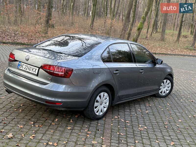 Седан Volkswagen Jetta 2015 в Львове фото 79 Седан Volkswagen Jetta 2015 в Львове