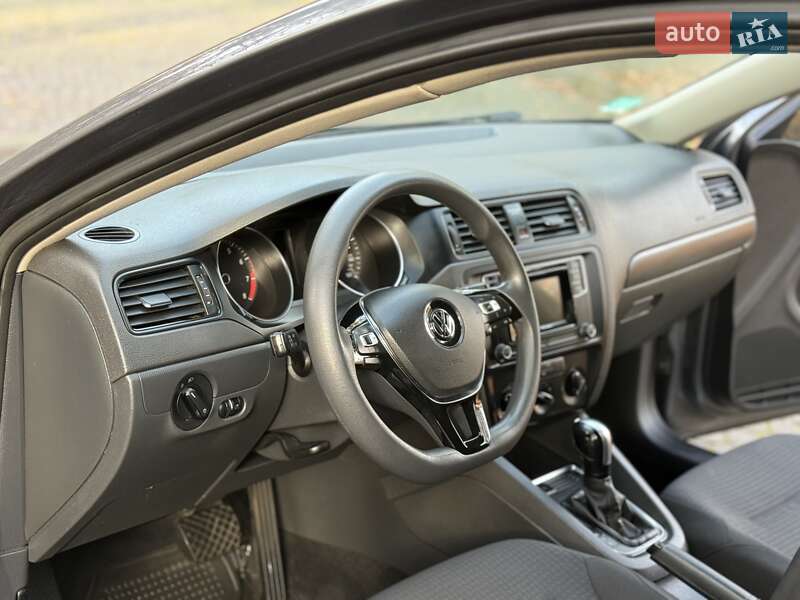 Седан Volkswagen Jetta 2015 в Львове фото 86 Седан Volkswagen Jetta 2015 в Львове