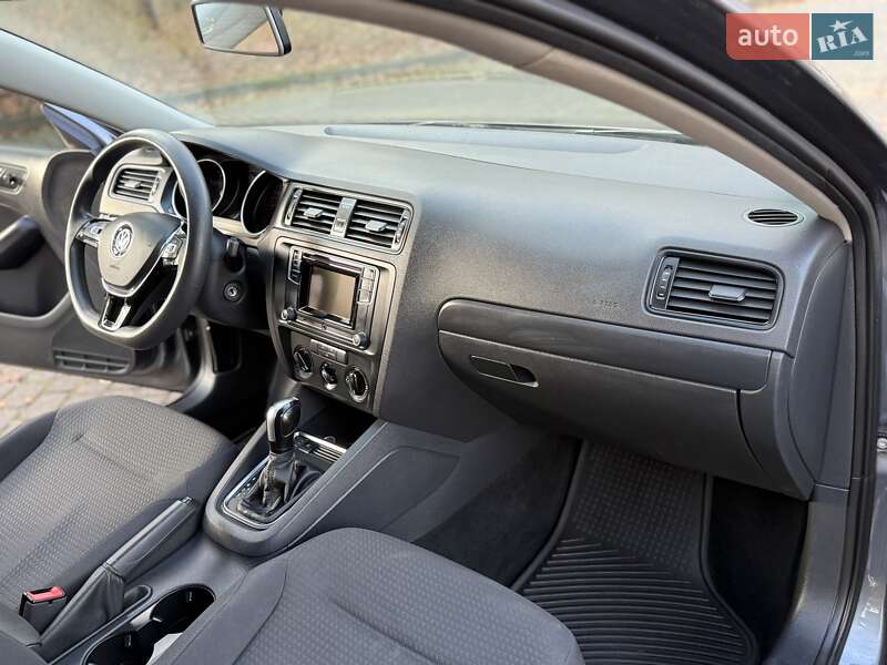 Седан Volkswagen Jetta 2015 в Львове фото 95 Седан Volkswagen Jetta 2015 в Львове