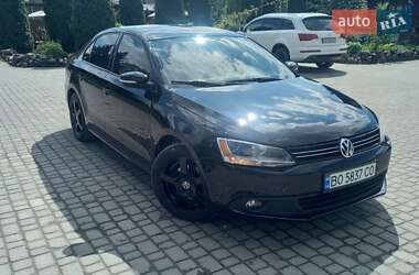 Седан Volkswagen Jetta 2012 в Борщеве