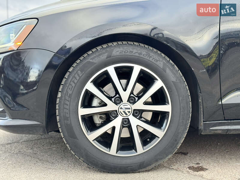 Седан Volkswagen Jetta 2016 в Сумах