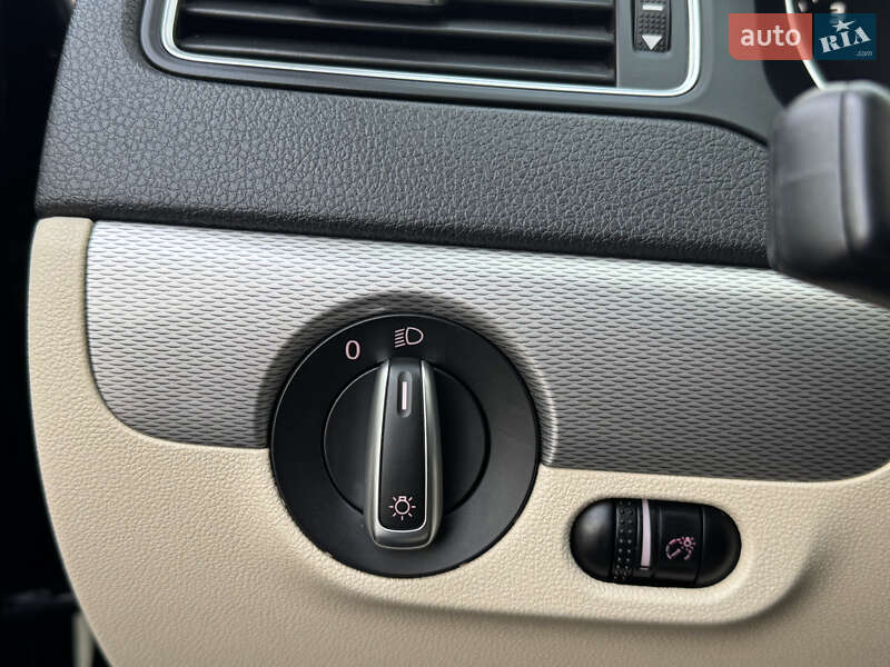 Седан Volkswagen Jetta 2016 в Сумах