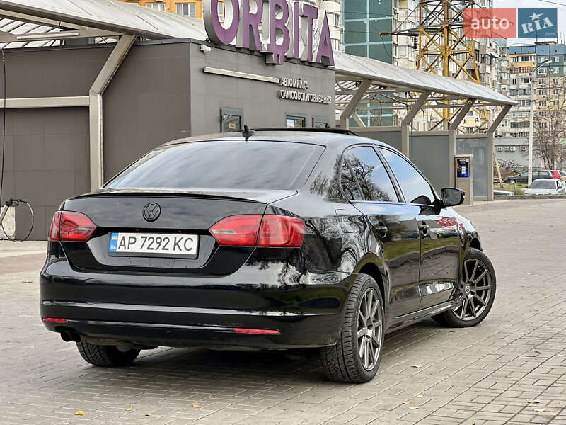 Седан Volkswagen Jetta 2012 в Днепре
