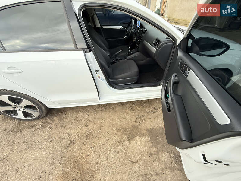 Седан Volkswagen Jetta 2014 в Веселиновому