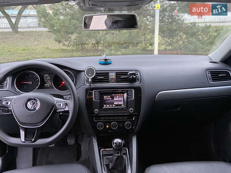 Седан Volkswagen Jetta 2017 в Киеве