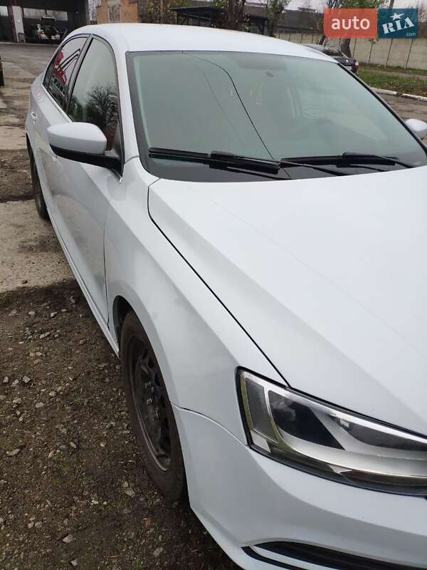Седан Volkswagen Jetta 2017 в Зенькове