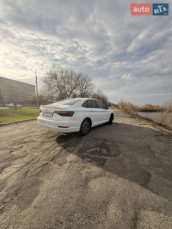Седан Volkswagen Jetta 2018 в Дніпрі