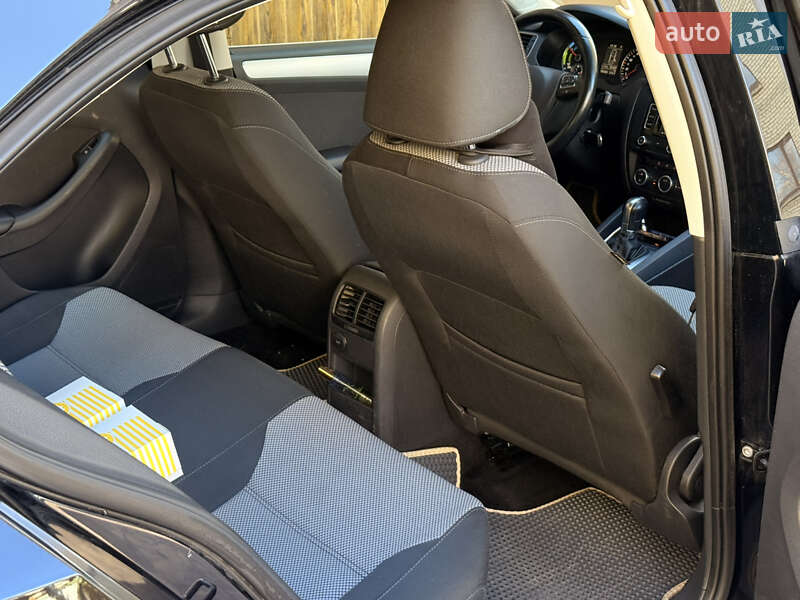 Седан Volkswagen Jetta 2013 в Тернополі фото 14 Седан Volkswagen Jetta 2013 в Тернополі