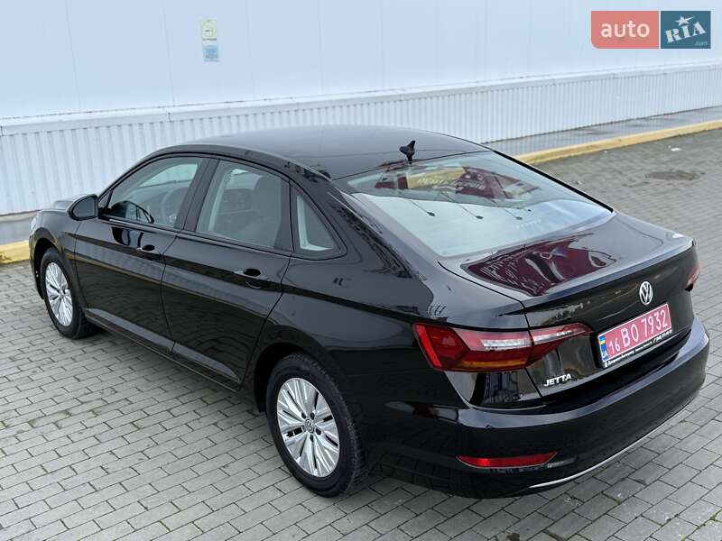 Седан Volkswagen Jetta 2019 в Одесі
