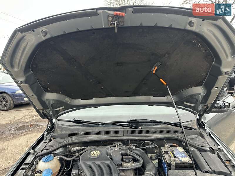 Седан Volkswagen Jetta 2012 в Львове