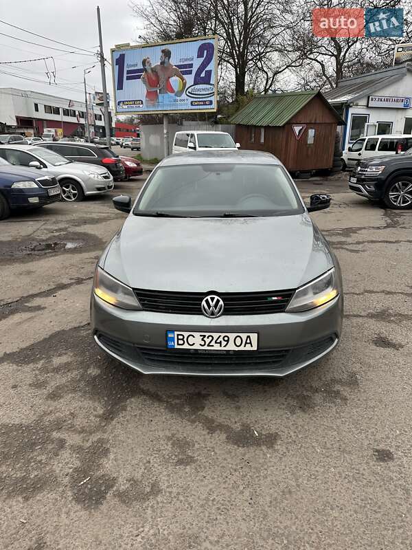 Седан Volkswagen Jetta 2012 в Львове