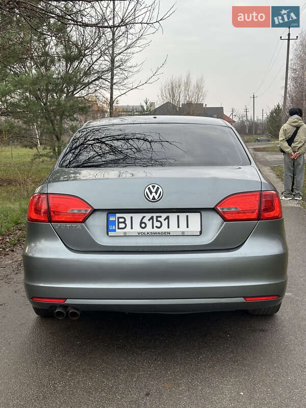 Седан Volkswagen Jetta 2011 в Полтаве
