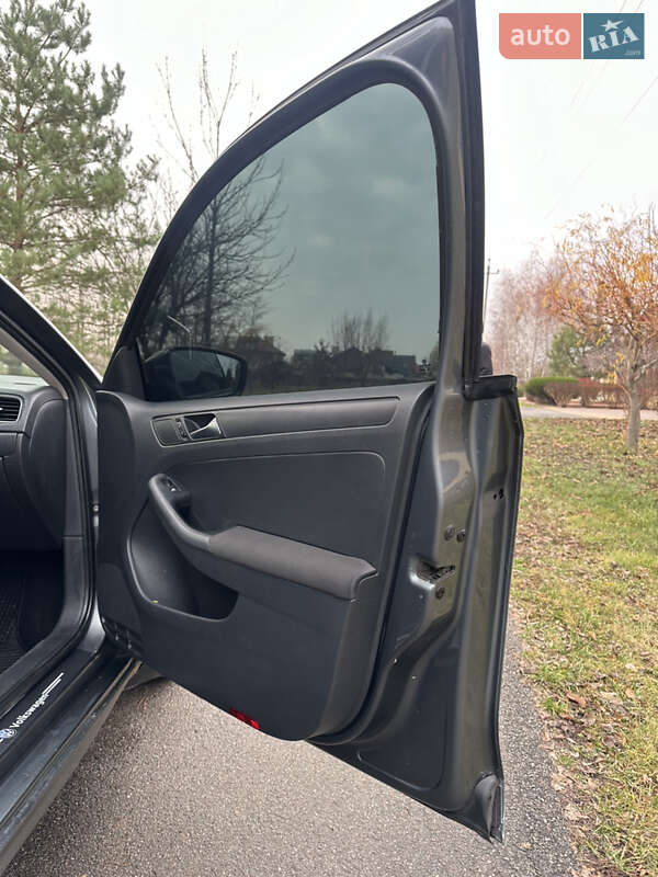 Седан Volkswagen Jetta 2011 в Полтаве