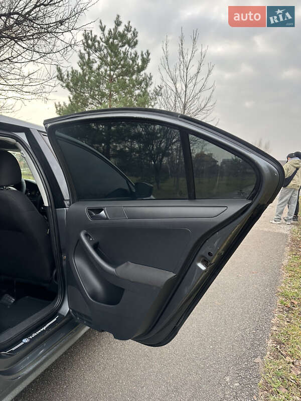 Седан Volkswagen Jetta 2011 в Полтаве
