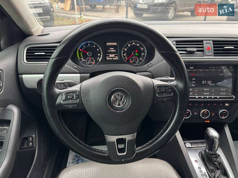 Седан Volkswagen Jetta 2013 в Вінниці