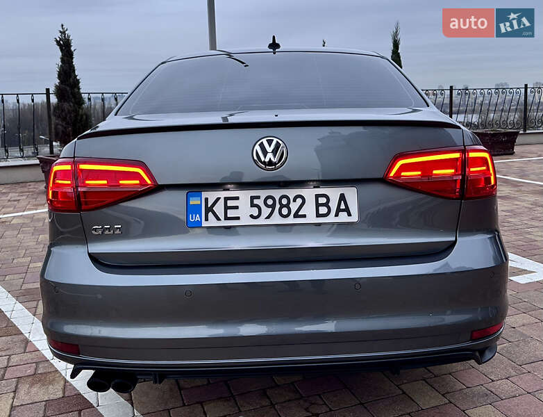 Седан Volkswagen Jetta 2016 в Киеве